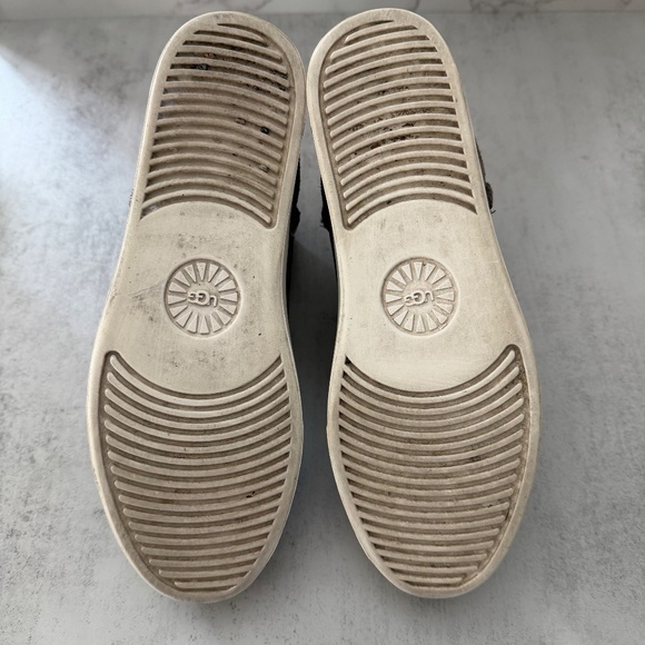 UGG Mauna Chelsea Sneaker Boot Brown suede Rubber sole Casual Athleisure Sz. 7.5 - Picture 6 of 6